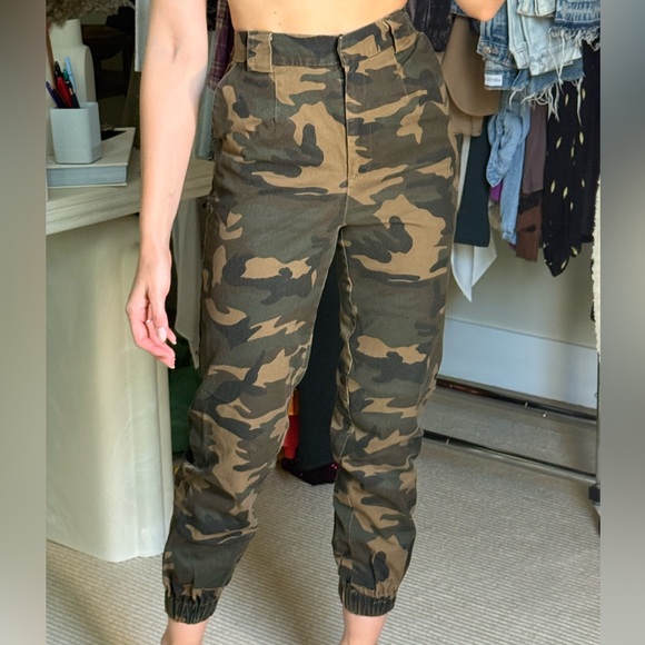 REVOLVE - superdown - militar cameo pants - Picture 11 of 15